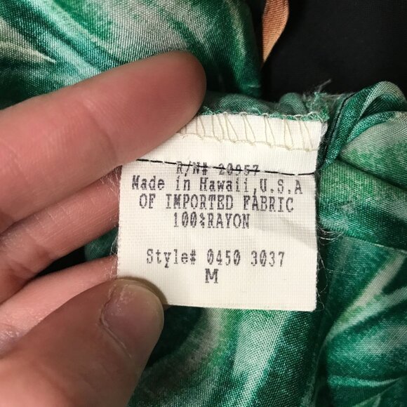 TORI RICHARDS - MENS MEDIUM -MULTICOLOR SHORT SLEEVE BUTTON HAWAIIAN DRINK SHIRT - Picture 5 of 5